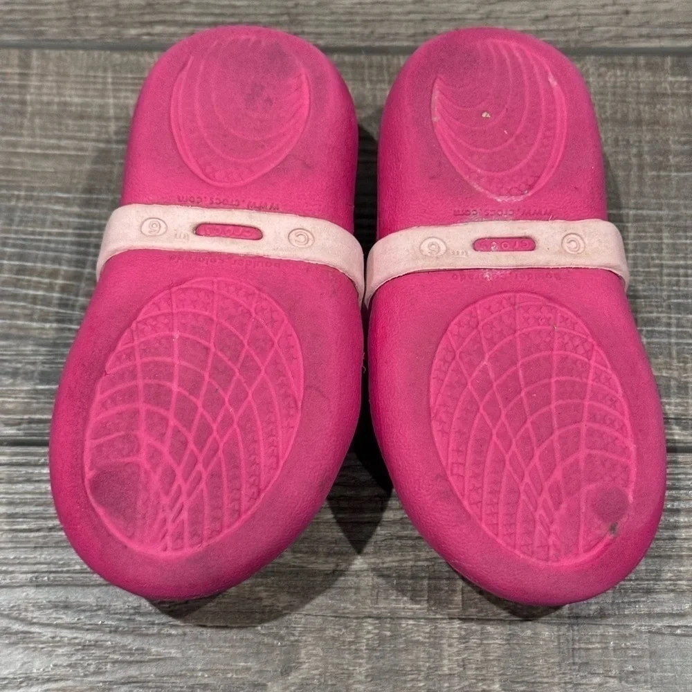 Crocs Toddler Girls Size 6 Mary Jane Shoes Pink Flowers Flats Slip on